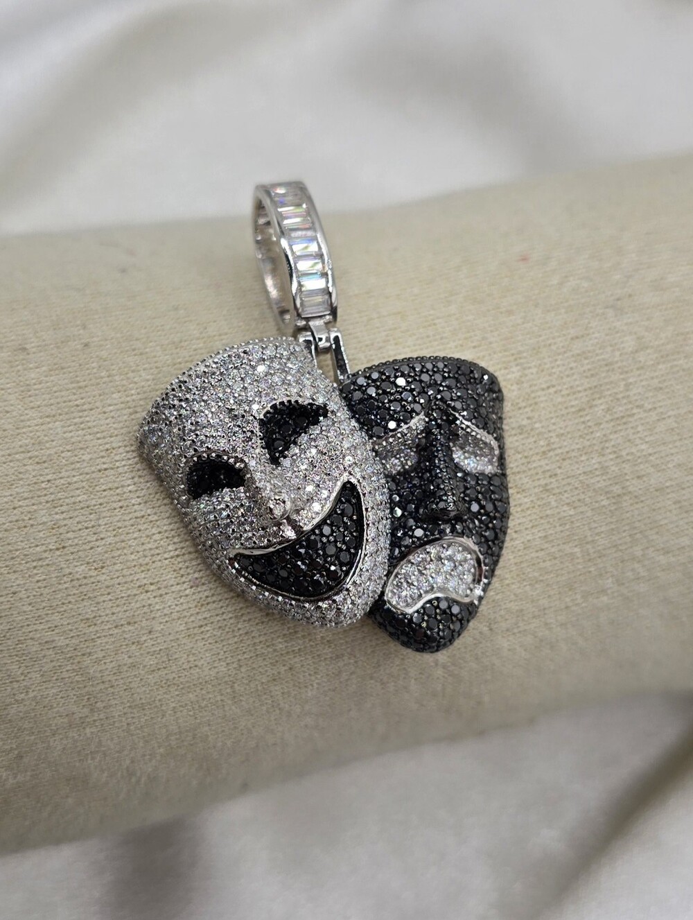 Neve Jewelry Comedy & Tragedy Sterling Silver 925 Moissanite Mask Pendant